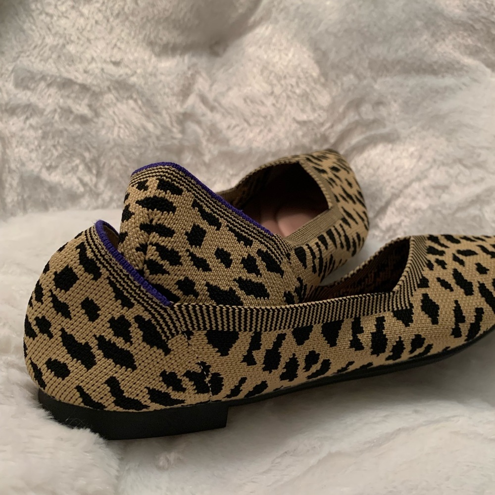 Comfortable Leopard Print Flats - image 2